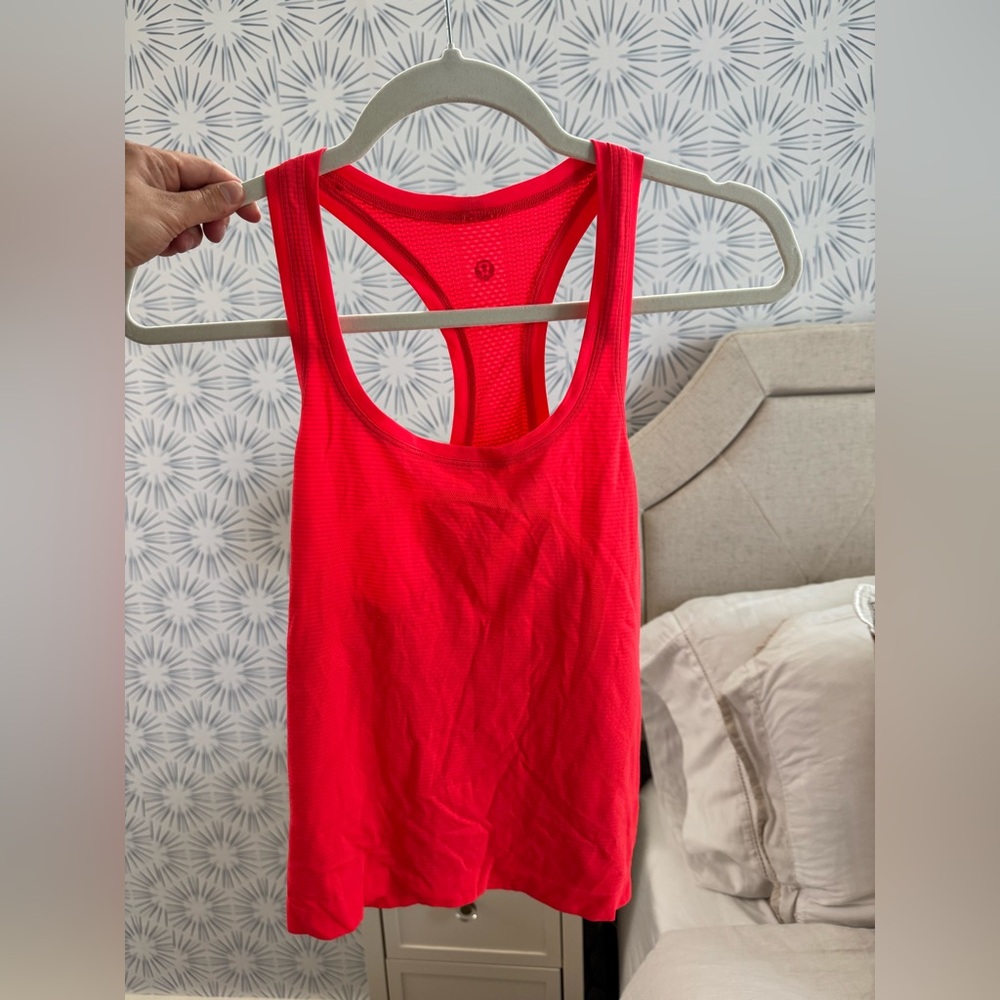 Lululemon Swiftly Tech Racerback 2.0 Waist length Tank Top